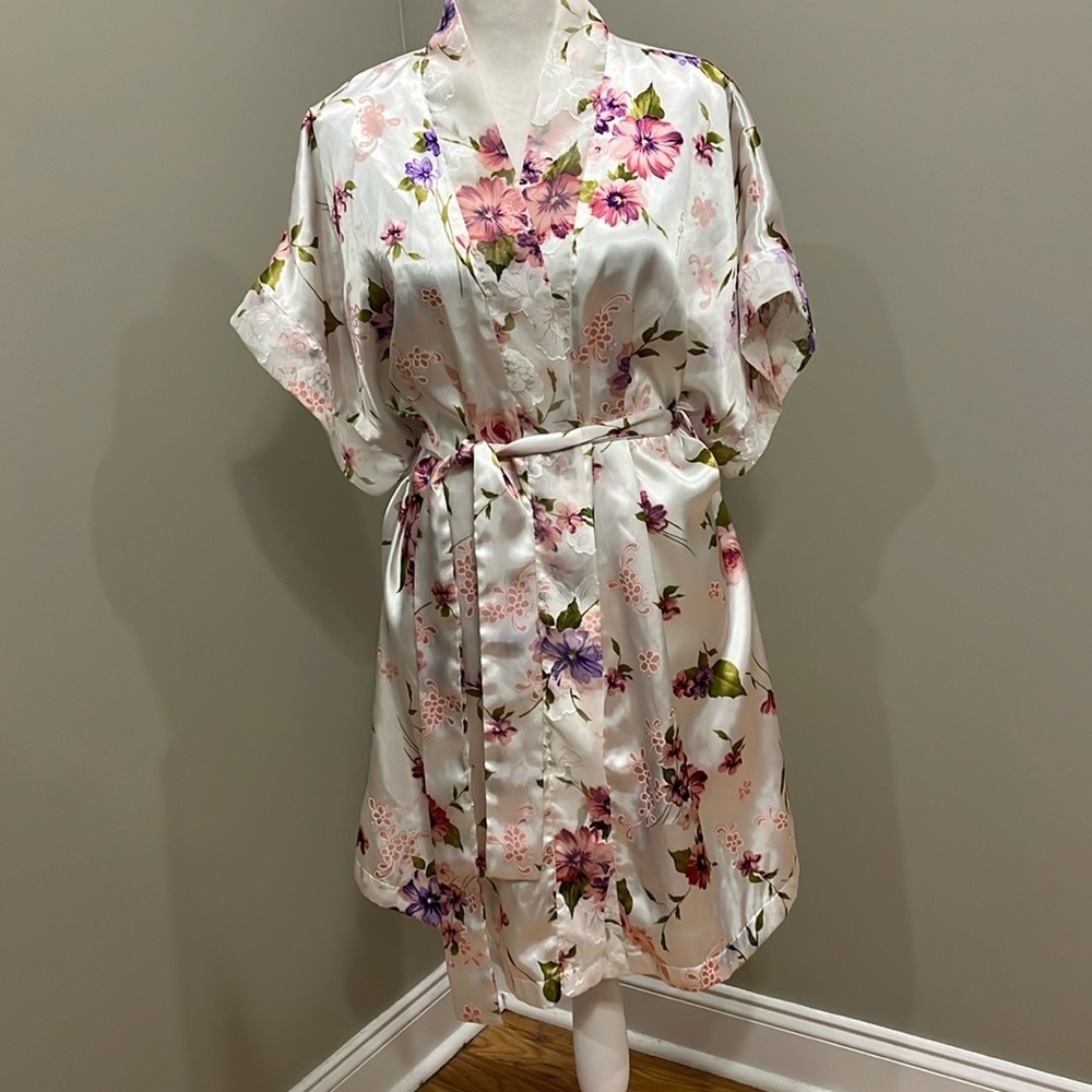 Secret Treasures Floral Bathrobe